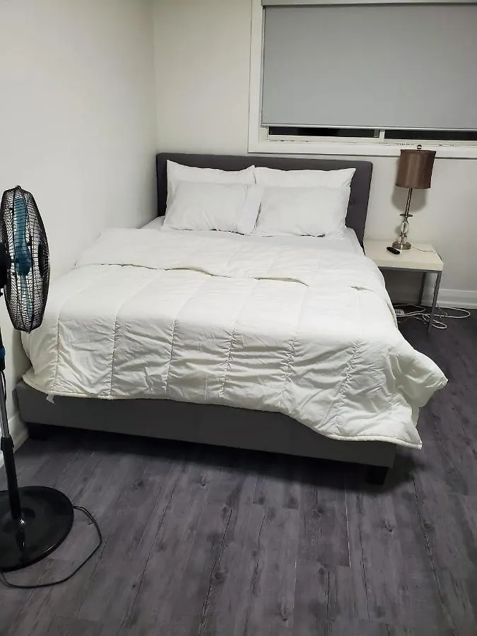 Maxwell Esabu Appartamento Toronto Alloggio in famiglia